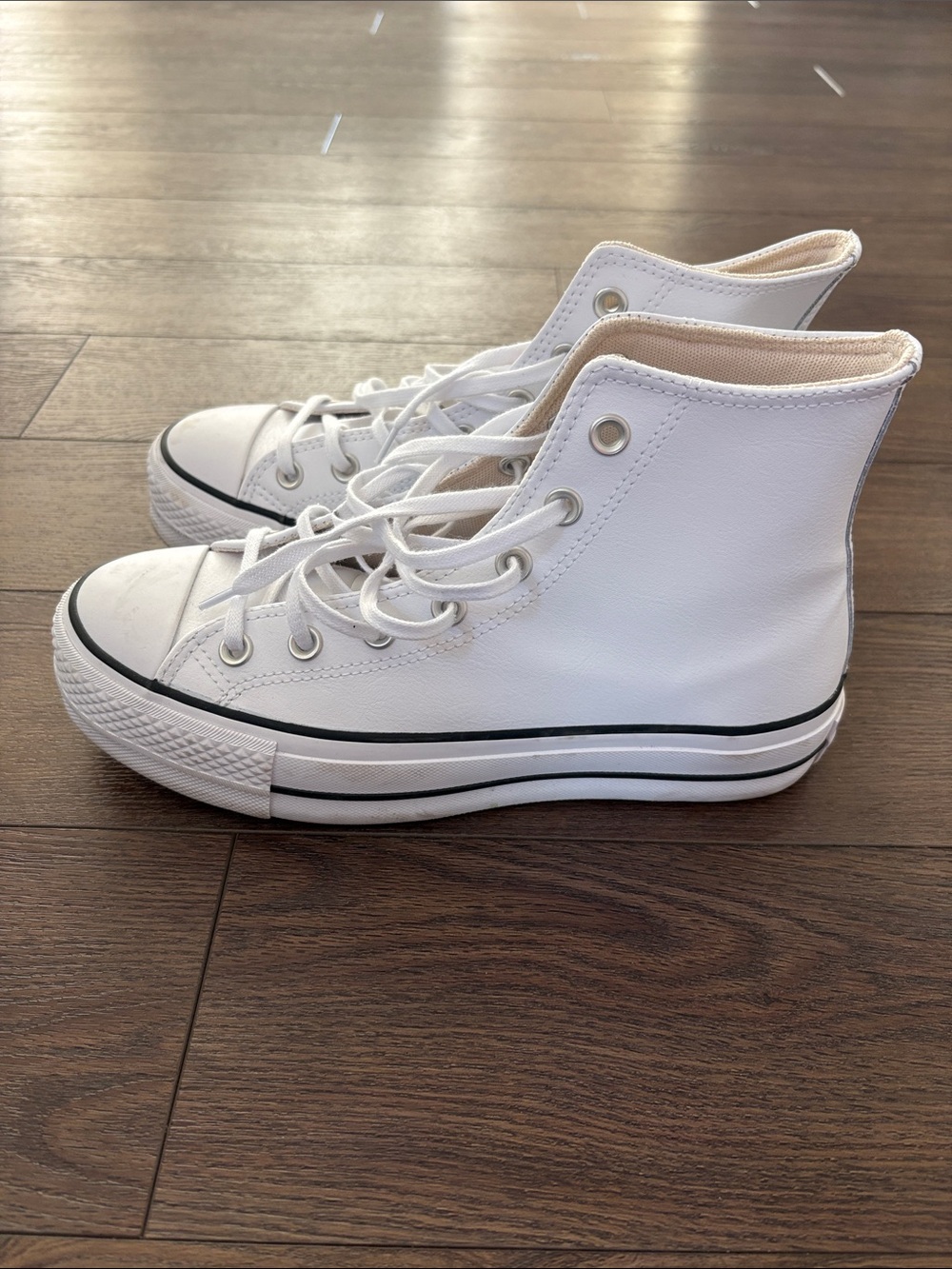 Converse white leather platform size 8 39eu